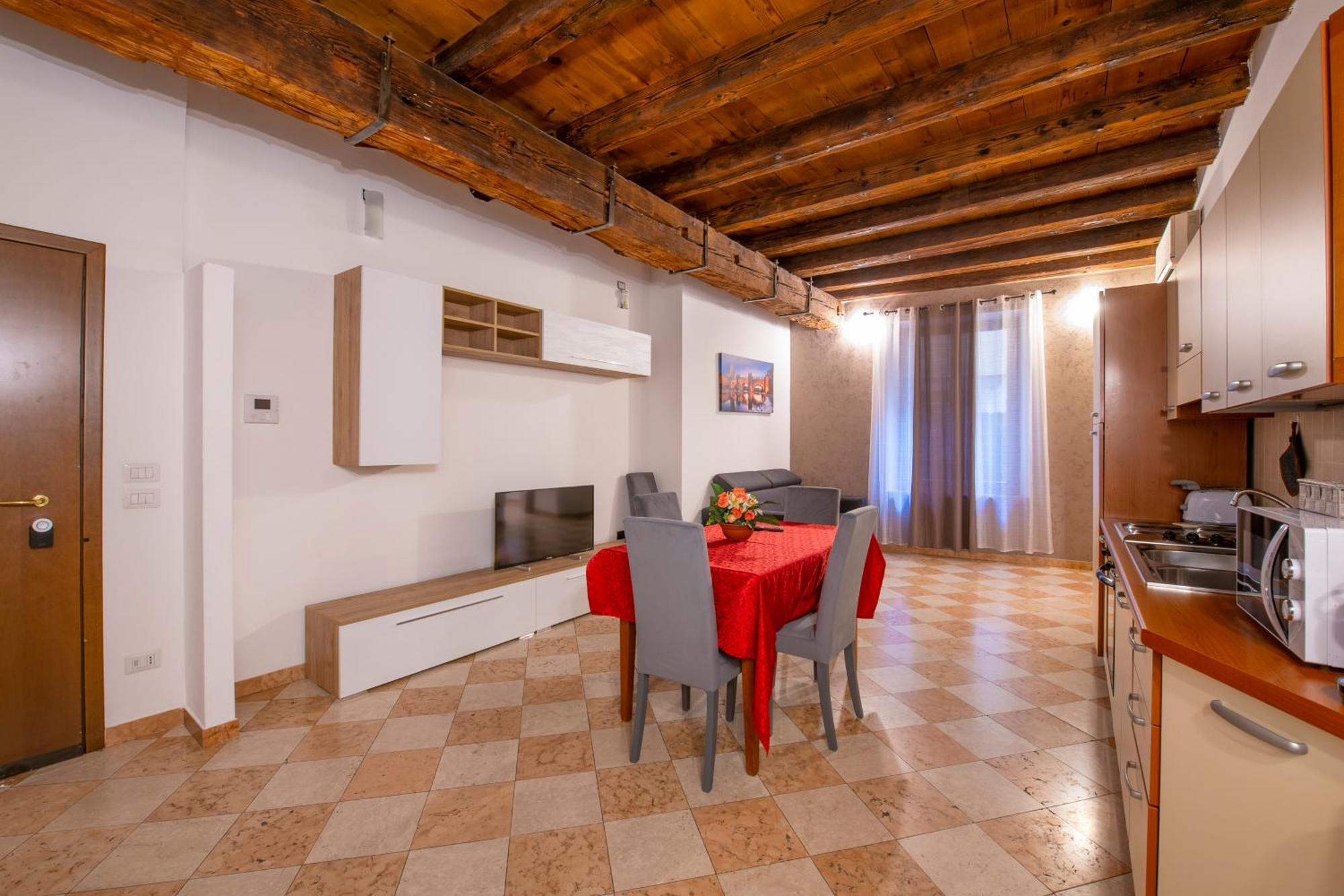 Palace Home Mazzini Verona Center Exterior photo
